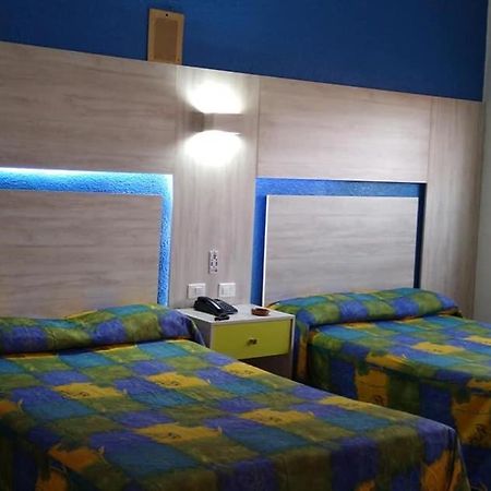 Hotel Gilbert メキシコシティ エクステリア 写真