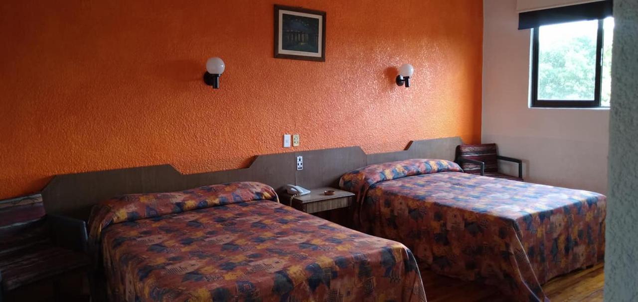 Hotel Gilbert メキシコシティ エクステリア 写真
