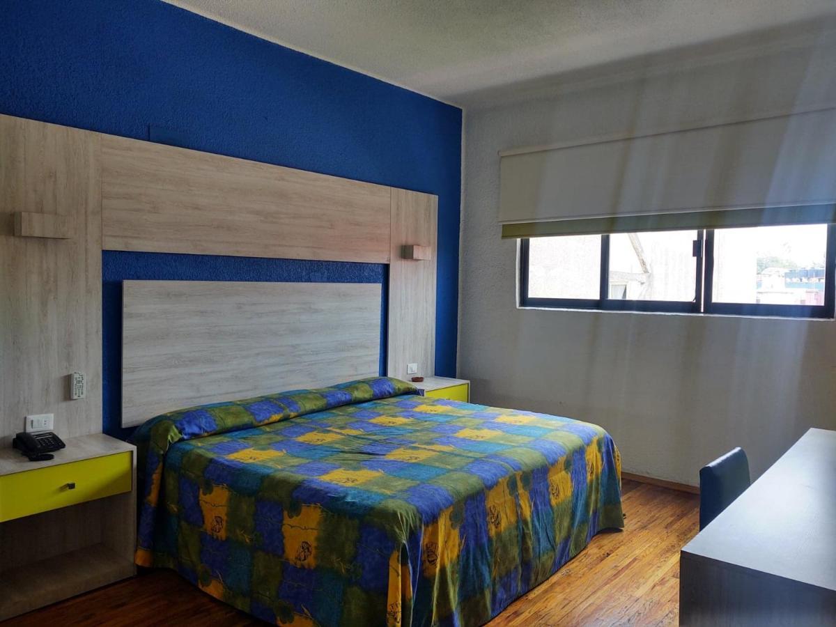 Hotel Gilbert メキシコシティ エクステリア 写真